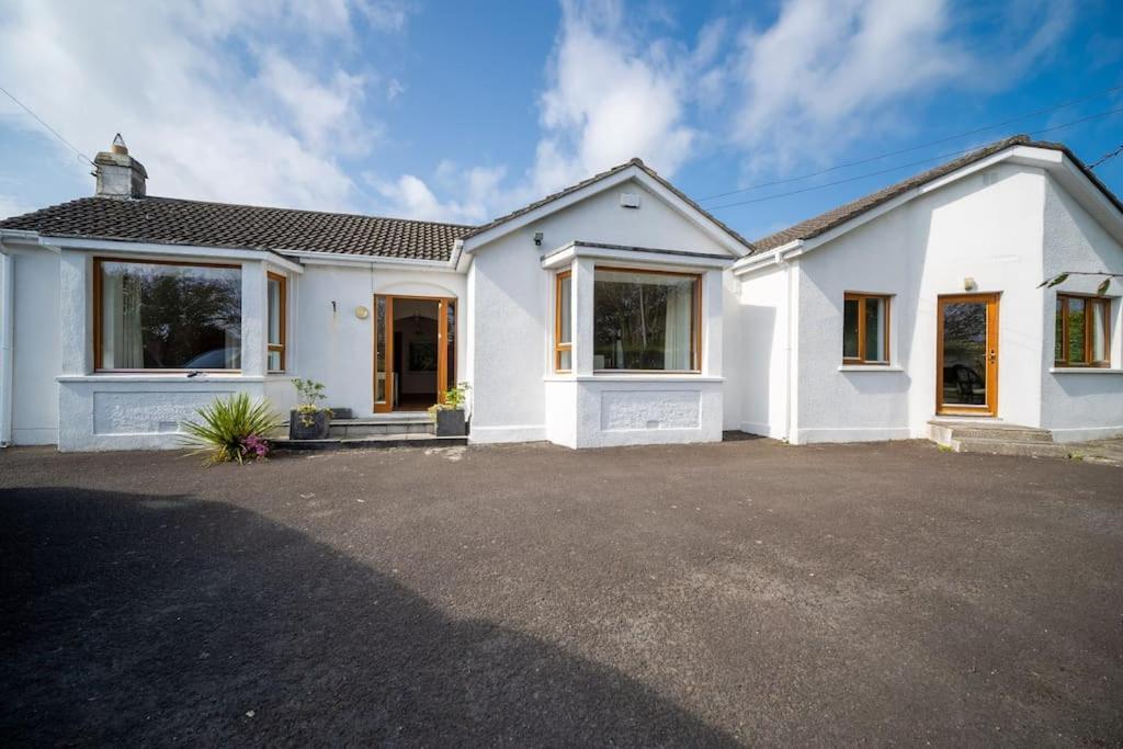 The Moorings- Near The Sea Villa Tramore Eksteriør billede